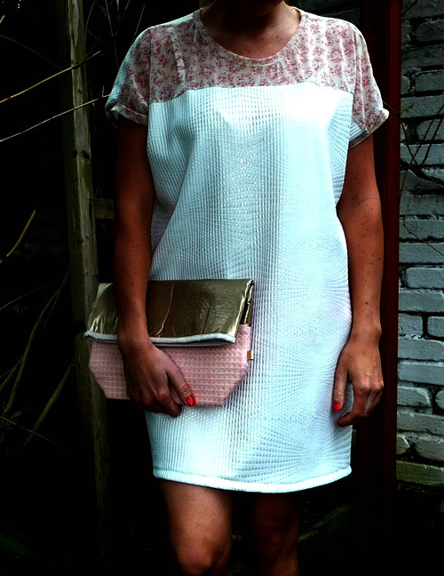 Gold - oversize šaty — foto 1