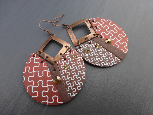 Náušnice hnědé puzzle — foto 1