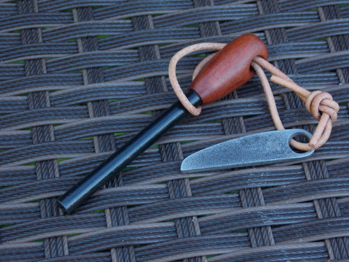 Křesadlo / Firesteel — foto 1