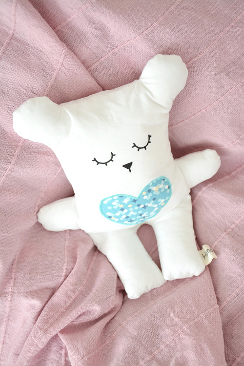 Wide Bubu Bear White, mint heart — foto 1