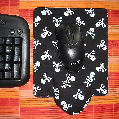Zdravotní souprava k PC - pirátská — foto 1
