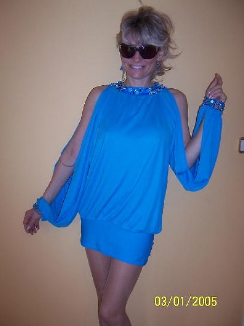 Tyrkysové šatičky-sexy — foto 1