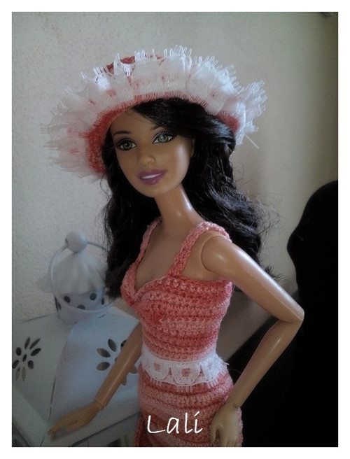 Háčkované šatičky pro panenku Barbie 2. — foto 1