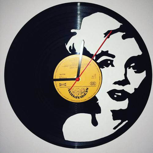 Originální hodiny Marilyn Monroe z gramodesky