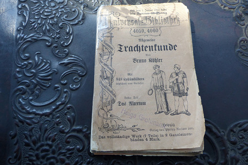Allgemeine Trachtenkunde von Bruno Köhler