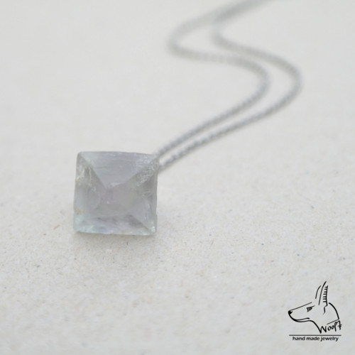 Fluorit - krystal (oktaedr) — foto 1