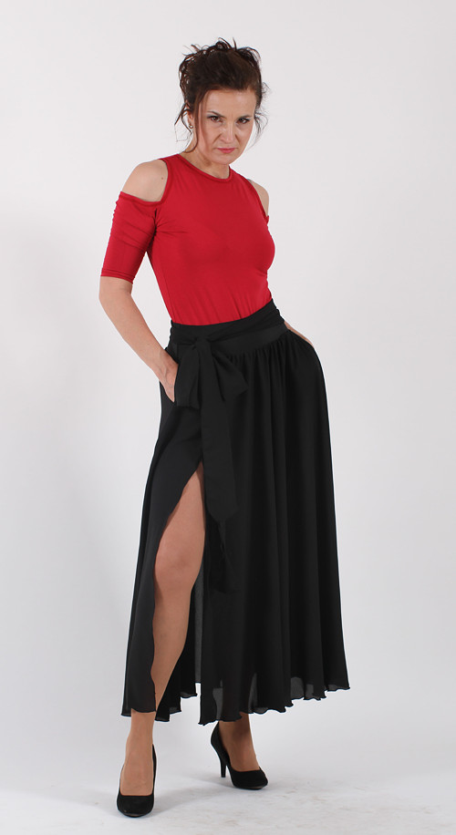Černá zvonová sukně — foto 1
