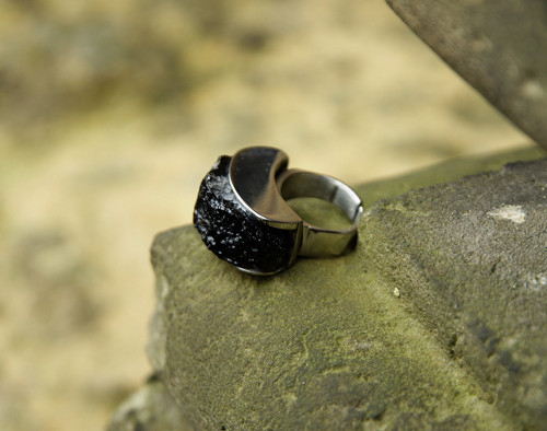 Nerezový prsten..." Black stone " — foto 1