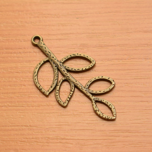 Větvička - starobronz - 19 x39mm