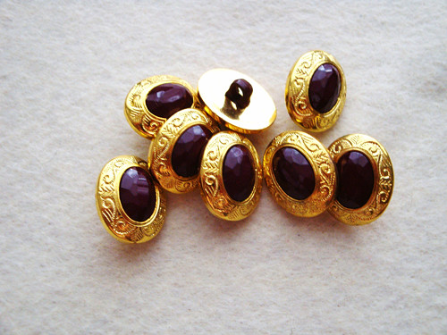 Plastový knoflík 17x20mm (1ks)