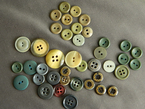 Mix knoflíků do zelena