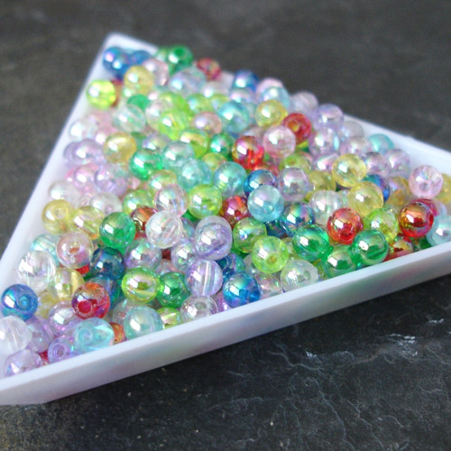 - Plast. korálky kuličky cca 4mm - mix s AB - 50 k