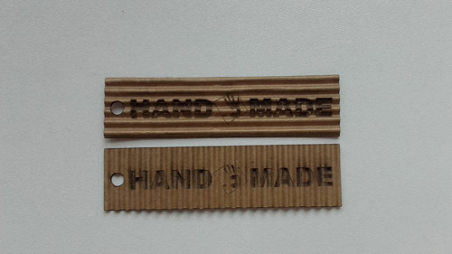Vyřezávaná cedulka HAND MADE 20 ks