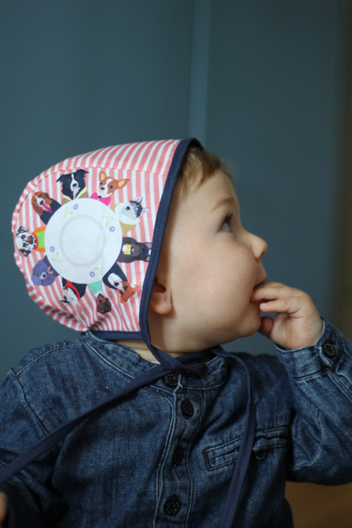 Dětský čepec KANAFÁSEK ANEB 30 PSŮ/Bonnet — foto 1
