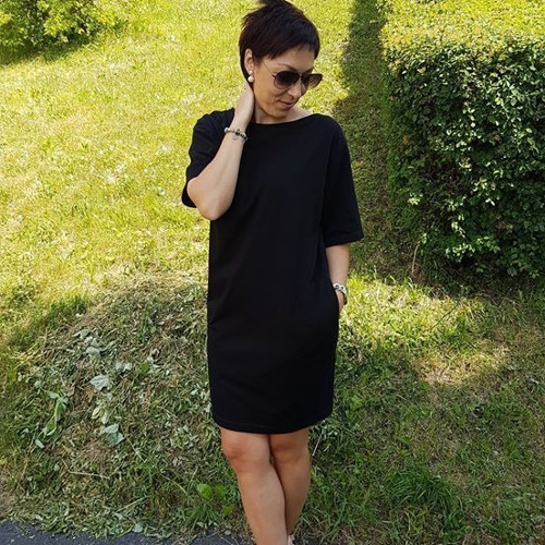 Černé šaty — foto 1