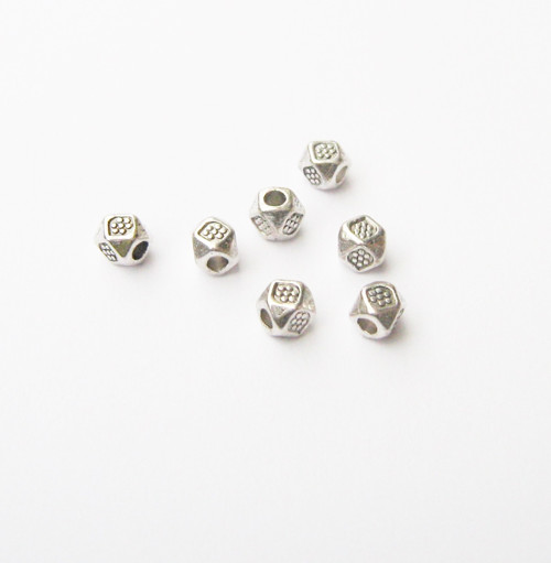 Korálky 3 x 3,5mm 20 ks. — foto 1
