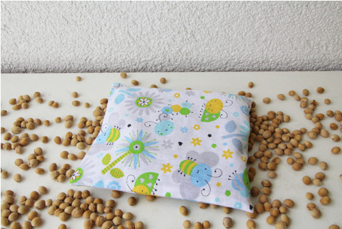 Nahřívací polštářek s třešňovými peckami