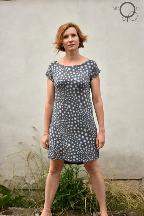 Šedá maličkost se vzorem, vel. M — foto 1