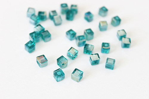 5ks - Skleněná broušená krychle - 4 mm — foto 1