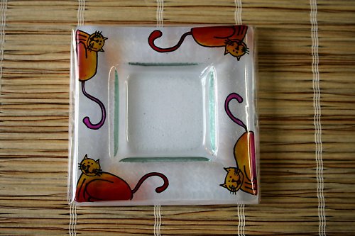 Malovany tacek pod svicku — foto 1