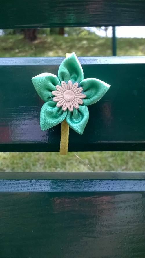 Kytička na gumičce