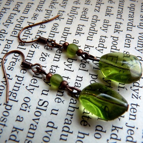 Zelenkavě průsvitné — foto 1
