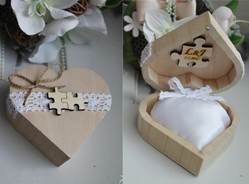 Srdíčko na prstýnky + 10 ks puzzliků s monogramy