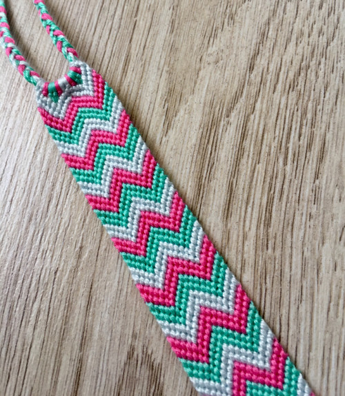Azurovorůžový chevron