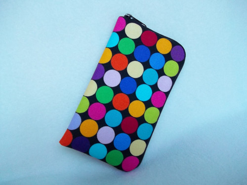 Obal na mobil - Barevná kolečka ( 15 cm )