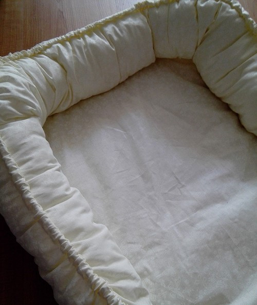 Oboustranné hnízdečko, motýl — foto 1