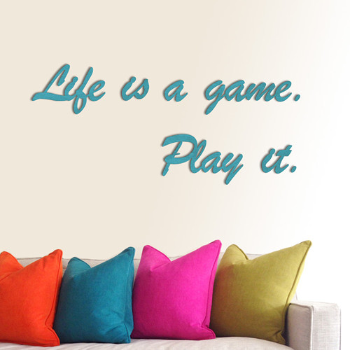 Dřevěný nápis Life is a game ...