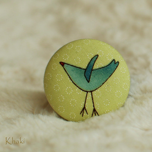 Modrý ptáček - buttonková brož — foto 1