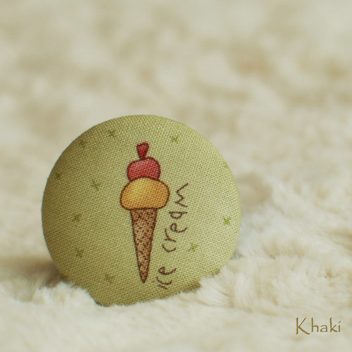 Jednu ovocnou, prosím - buttonková brož — foto 1