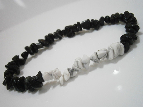 "Onyx/Magnezit" - minerálový zlomkový náramek