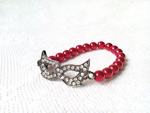 Masquerade bracelet (red/black)
