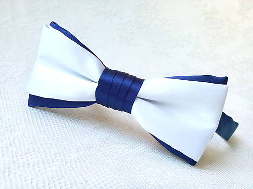 Wedding bow tie (white/royal blue)