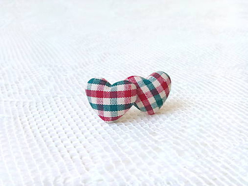 Little hearts earrings (beige/dark green/red)