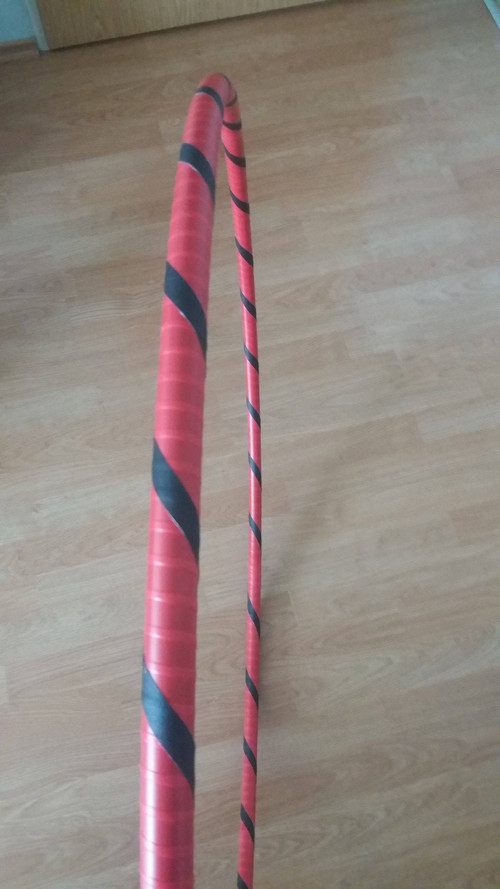 Obruč na hooping červeno-černá 95 cm SLEVA! — foto 1