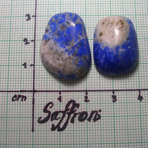 Lapis lazuli č.8- 2 "kabošonky" — foto 1