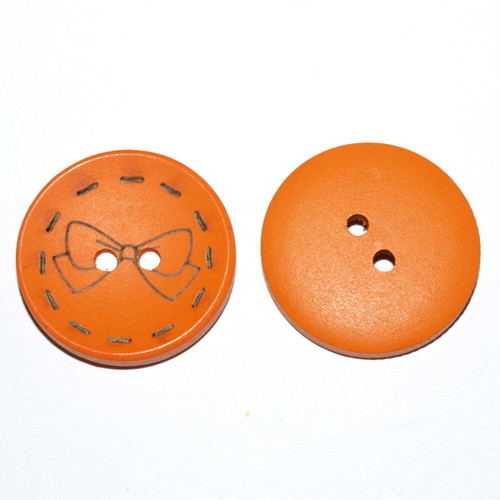 Knoflík 28mm dřevený se vzorem (cena 10ks)