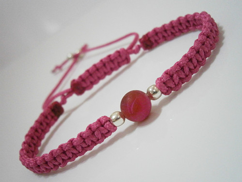 Růžový náramek s Achátem (macramé) — foto 1