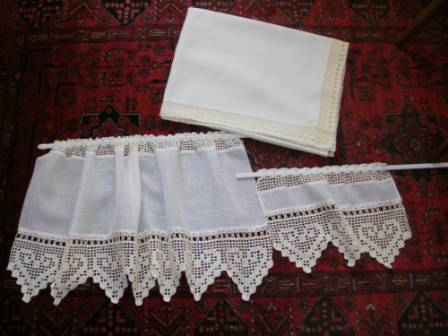Soupravička záclonek. — foto 1