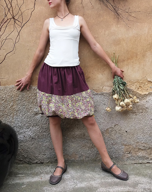 Bordó Sukénka Kytkatá — foto 1