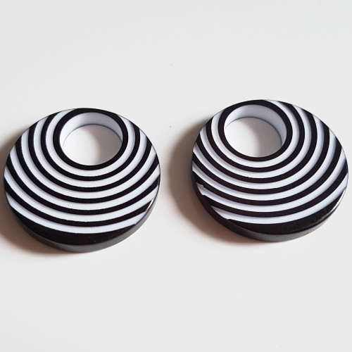 Plastový donut, černá, 25 mm (1ks) — foto 1