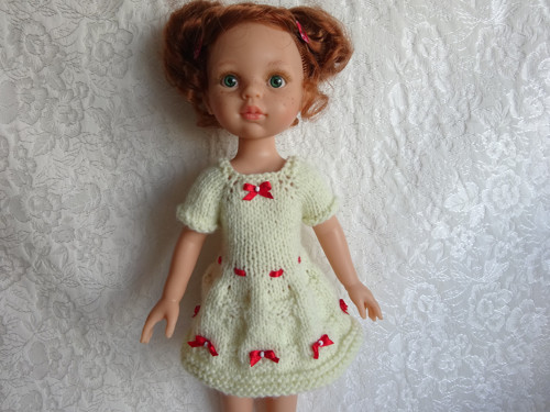 ŠATY (Paola Reina - 32 cm) — foto 1