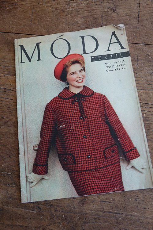 Móda, textil ... 10/1958 ... slovensky — foto 1