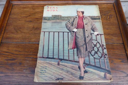 Časopis Žena a móda, číslo 8/1957