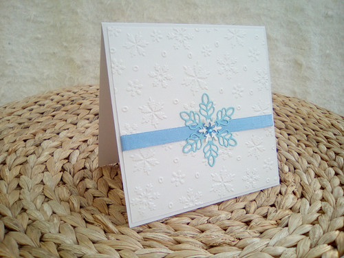 Let it snow, let it snow - bledě modré — foto 1