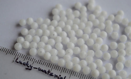 Mléčně bílá kulička 4 mm ... 100 ks