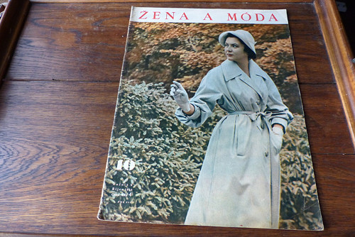 Časopis Žena a móda, číslo 10/1958 — foto 1